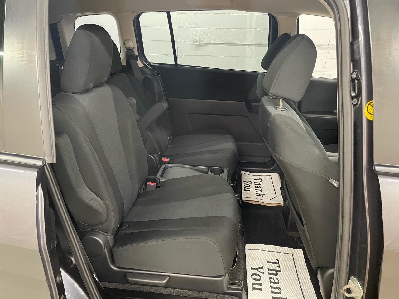 2017 Mazda MAZDA5 GS Photo32