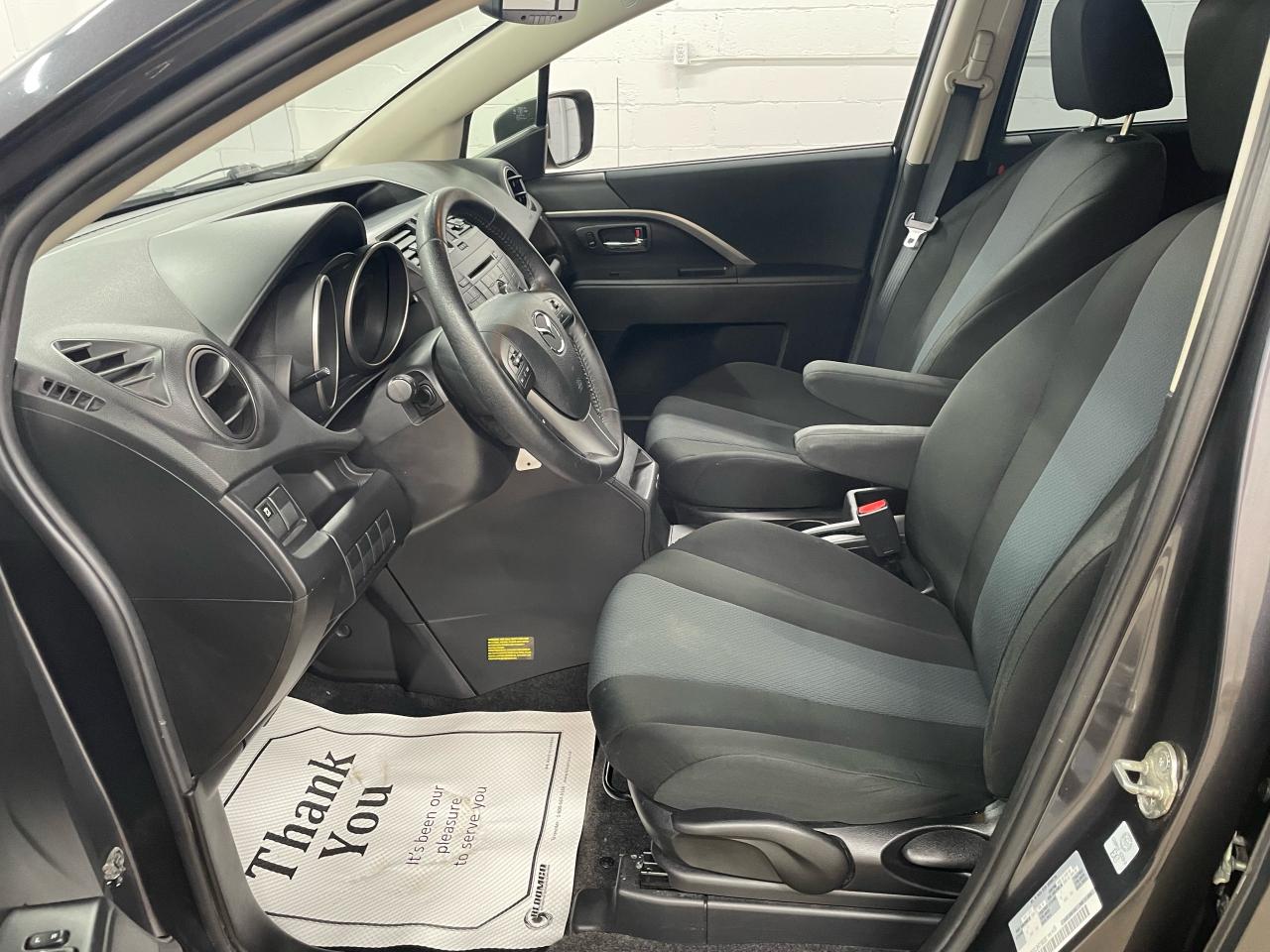 2017 Mazda MAZDA5 GS Photo29