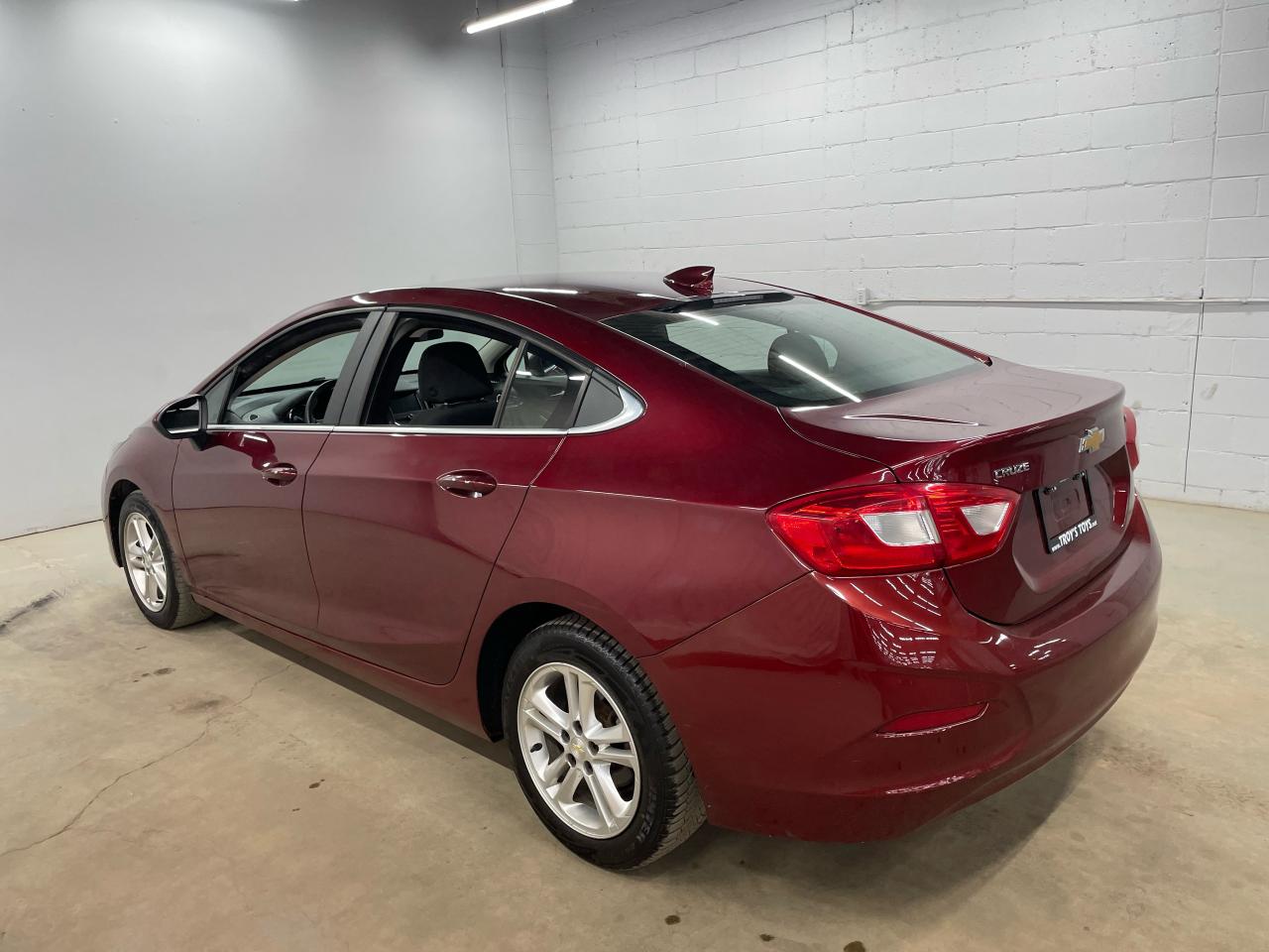 2016 Chevrolet Cruze LT Photo4