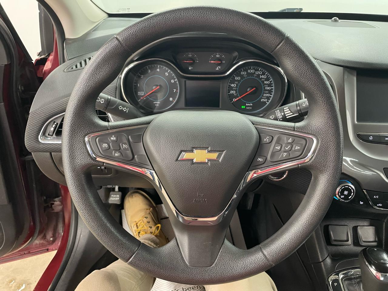 2016 Chevrolet Cruze LT Photo34