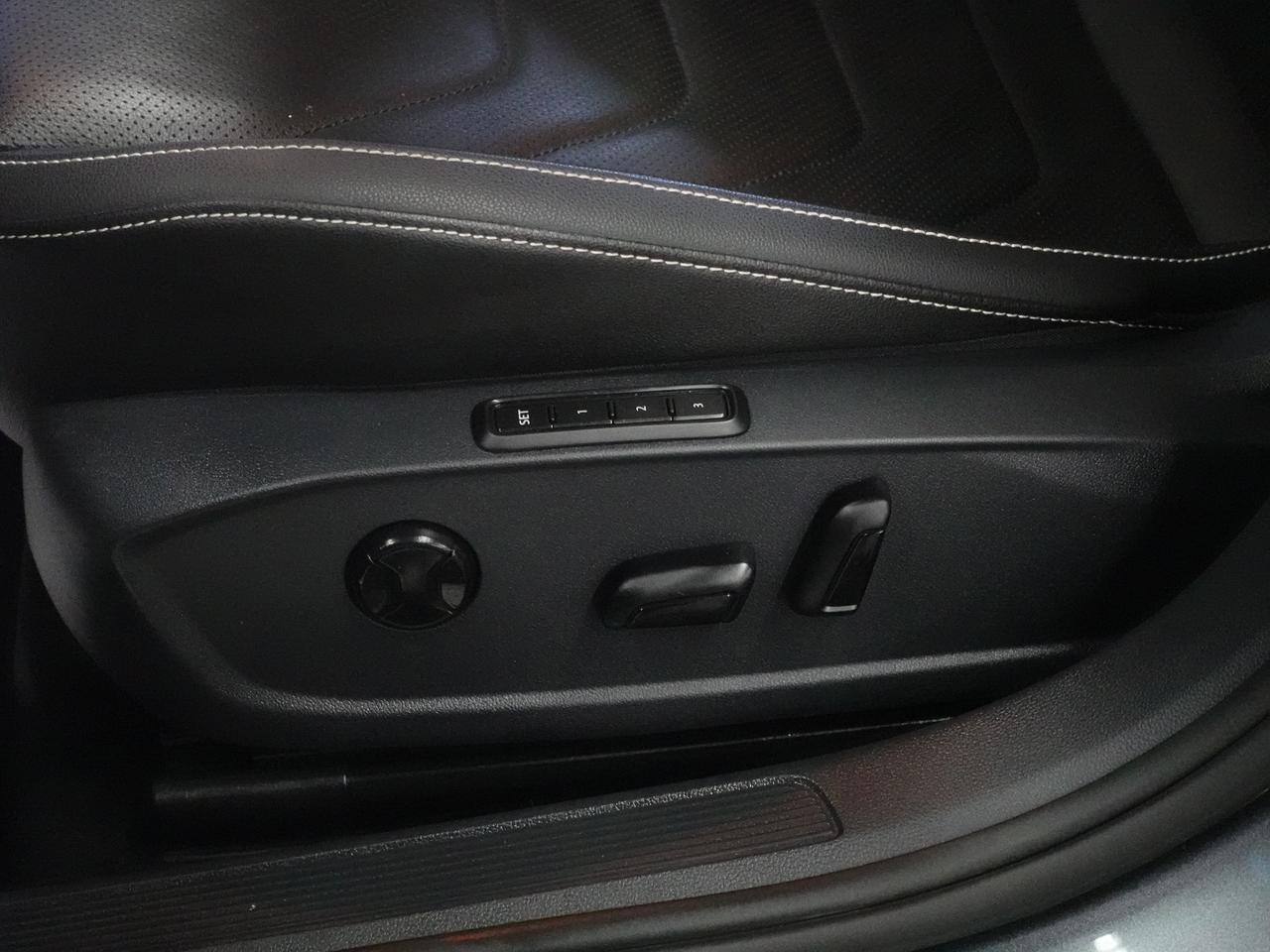 2022 Volkswagen Jetta HIGHLINE | Nav | Leather | Panoroof | DigitalDash Photo