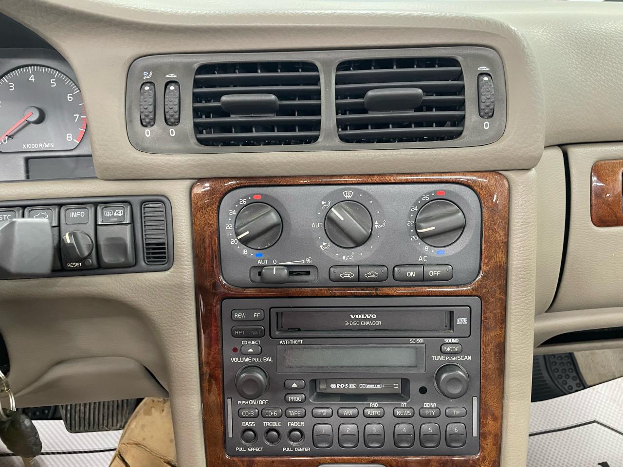 2000 Volvo C70 HT Photo33