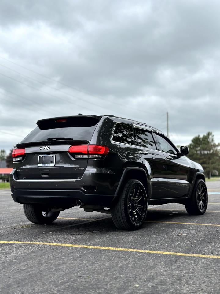 2017 Jeep Grand Cherokee 4WD 4DR - Photo #9