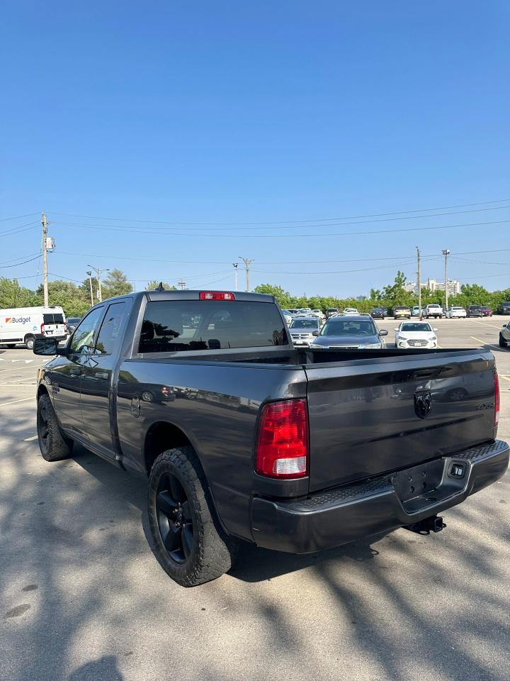 2019 RAM 1500 Classic Express 4x4 Quad Cab 6'4" Box Photo3