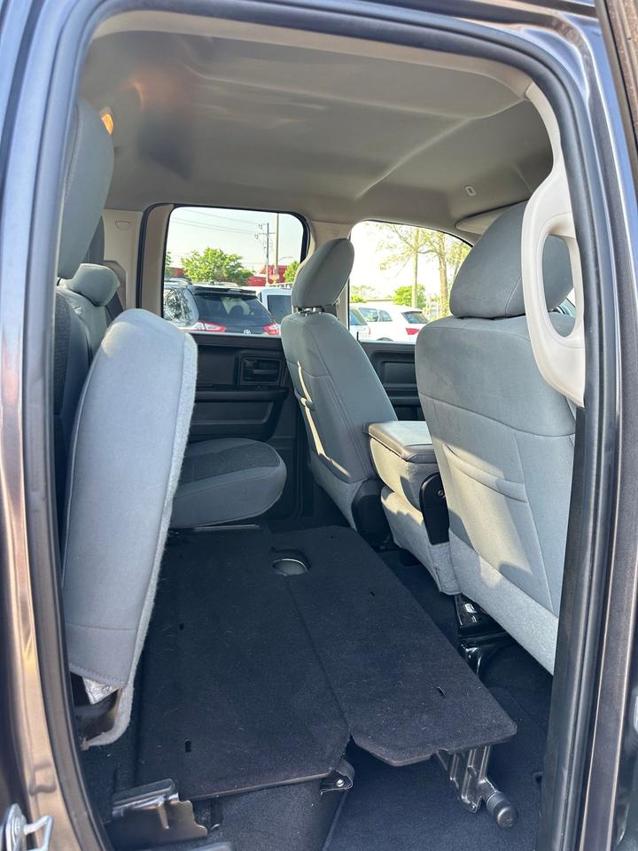 2019 RAM 1500 Classic Express 4x4 Quad Cab 6'4" Box Photo