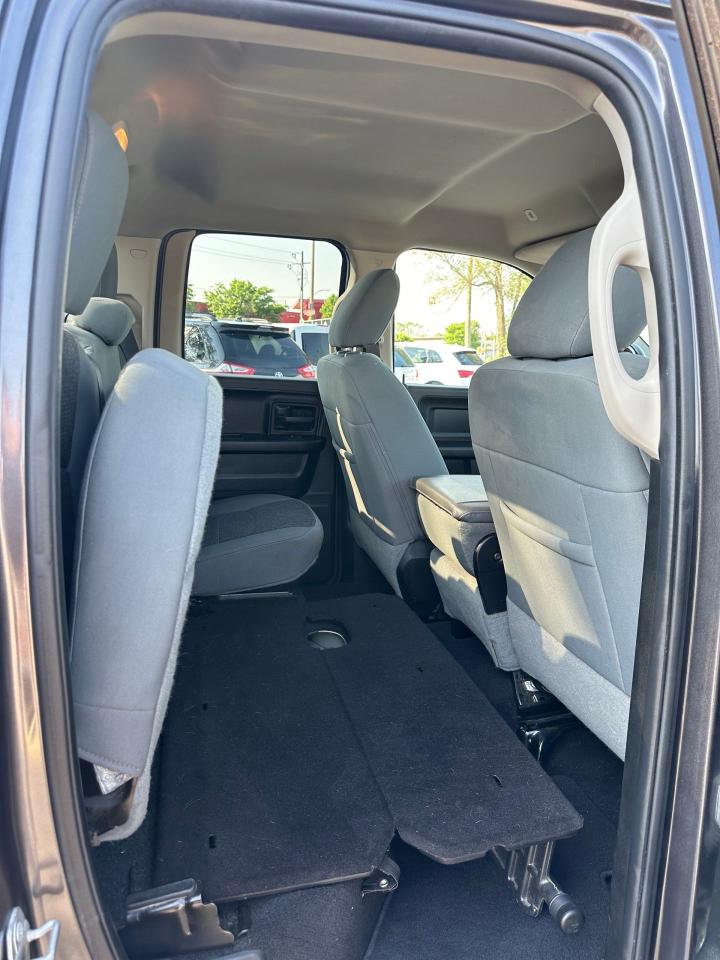 2019 RAM 1500 Classic Express 4x4 Quad Cab 6'4" Box - Photo #11