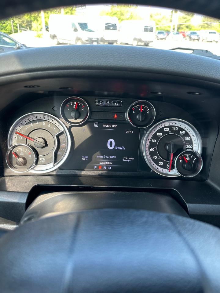 2019 RAM 1500 Classic Express 4x4 Quad Cab 6'4" Box - Photo #13