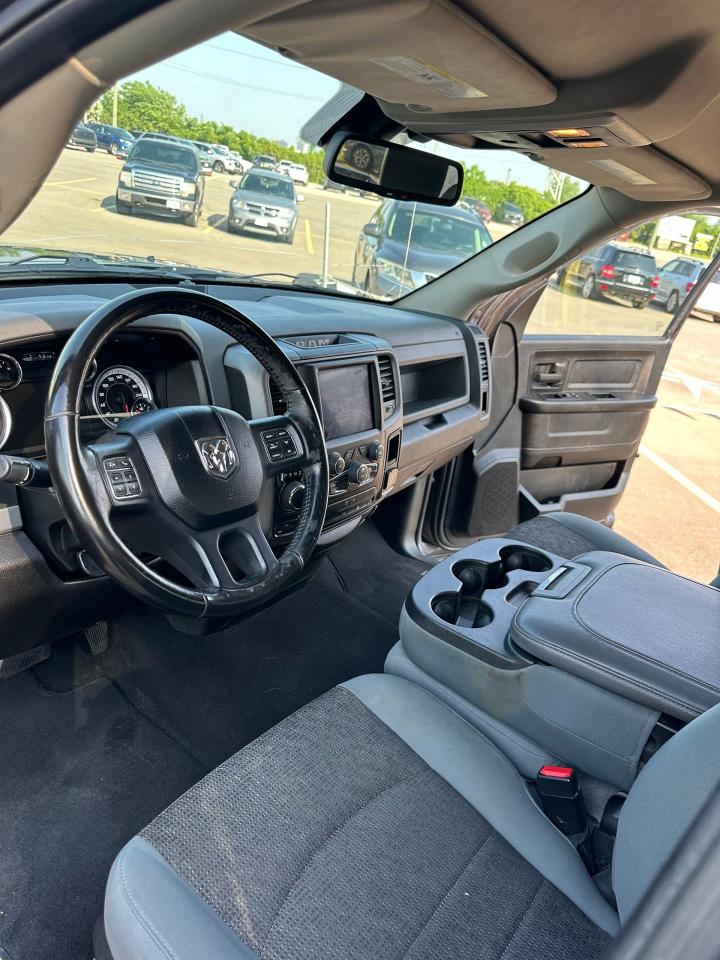 2019 RAM 1500 Classic Express 4x4 Quad Cab 6'4" Box - Photo #17
