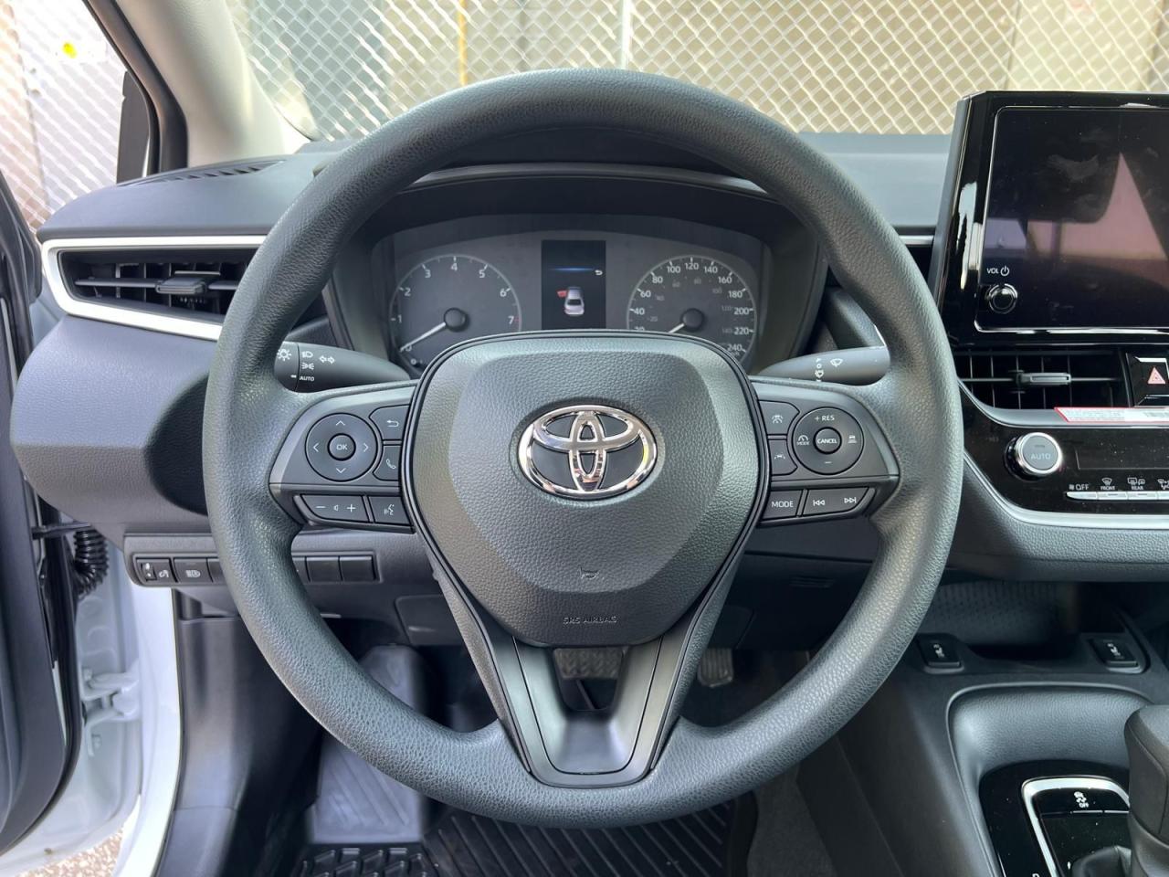 2025 Toyota Corolla AUTO LIKE NEW SAFETY WARRANTY BLIND SPOT BACKUPCAM - Photo #16