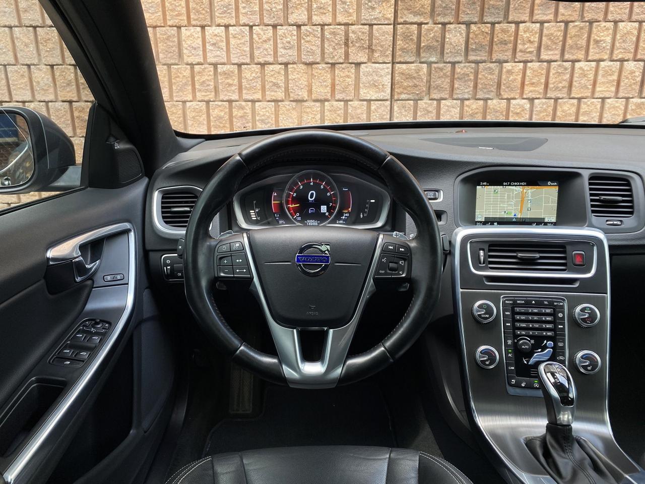 2016 Volvo S60 T6 DRIVE-E AWD-SPORT PKG-DRIVER ASSIT-1 OWNER - Photo #14