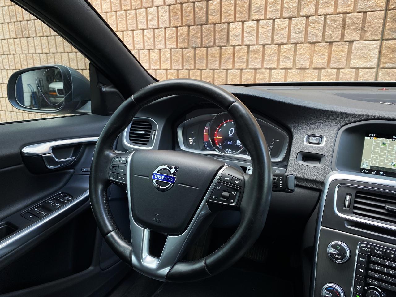 2016 Volvo S60 T6 DRIVE-E AWD-SPORT PKG-DRIVER ASSIT-1 OWNER - Photo #15