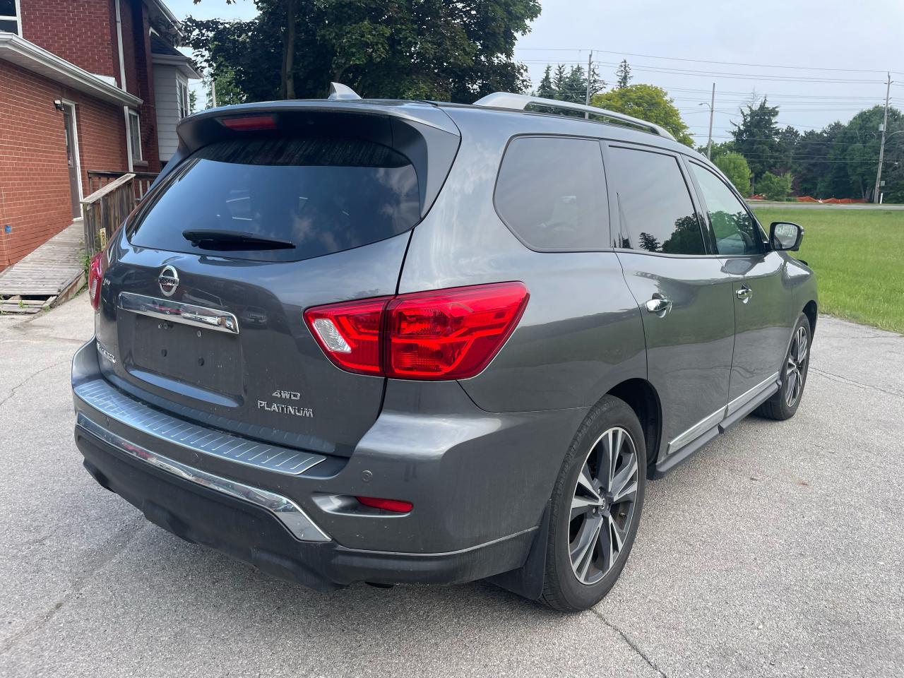 2019 Nissan Pathfinder Platinum - Photo #6