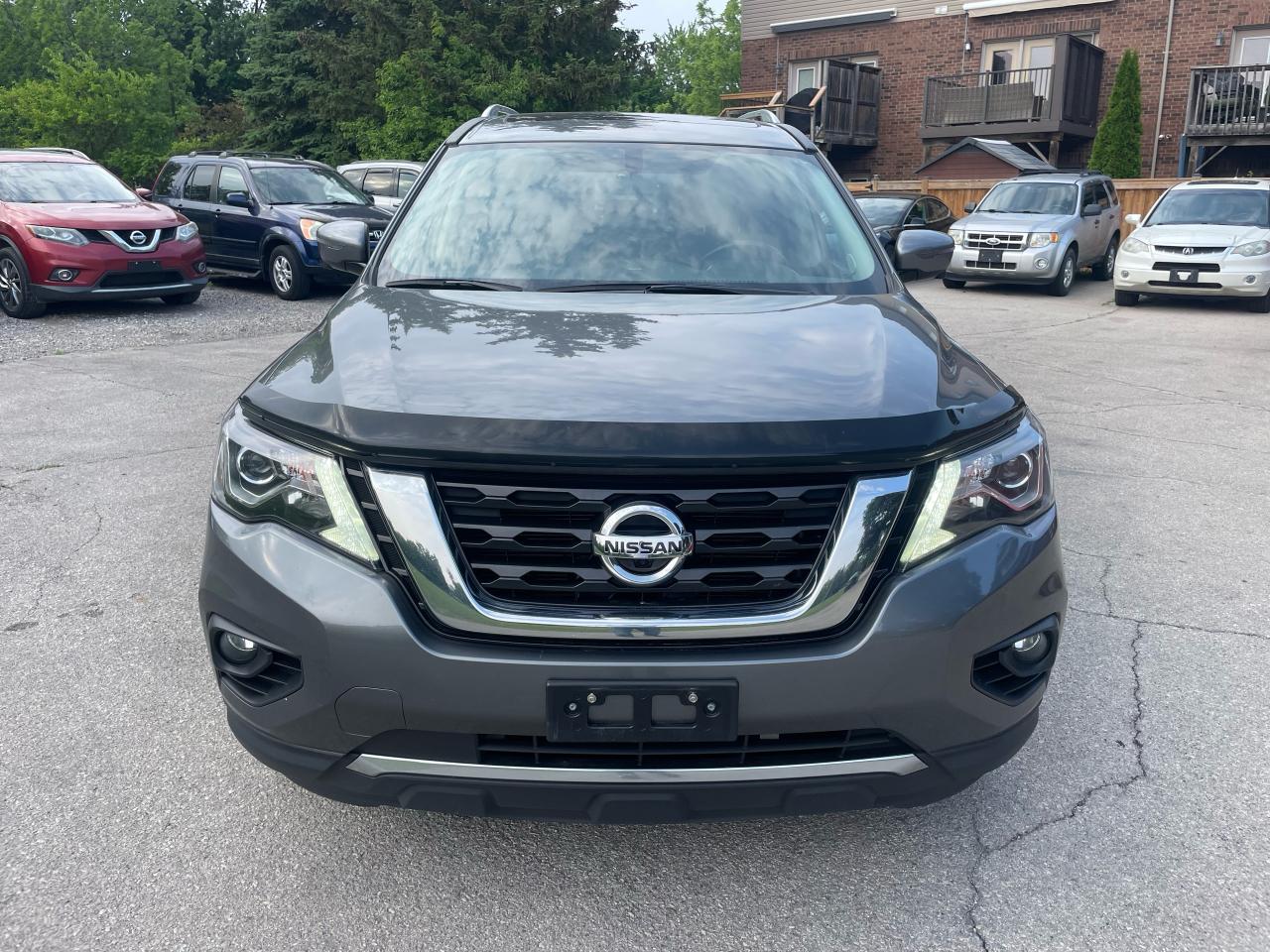 2019 Nissan Pathfinder Platinum - Photo #2