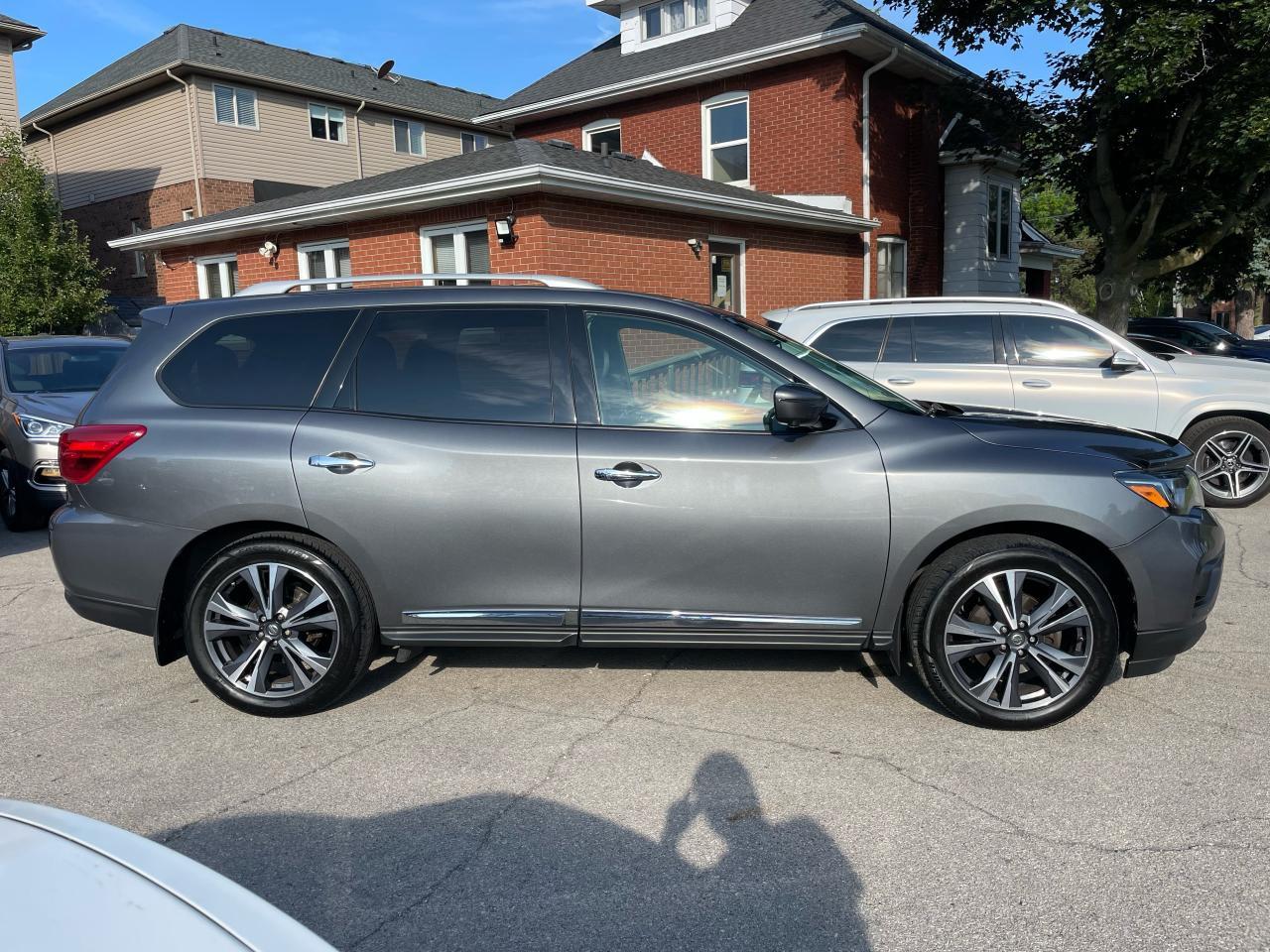 2019 Nissan Pathfinder Platinum - Photo #7
