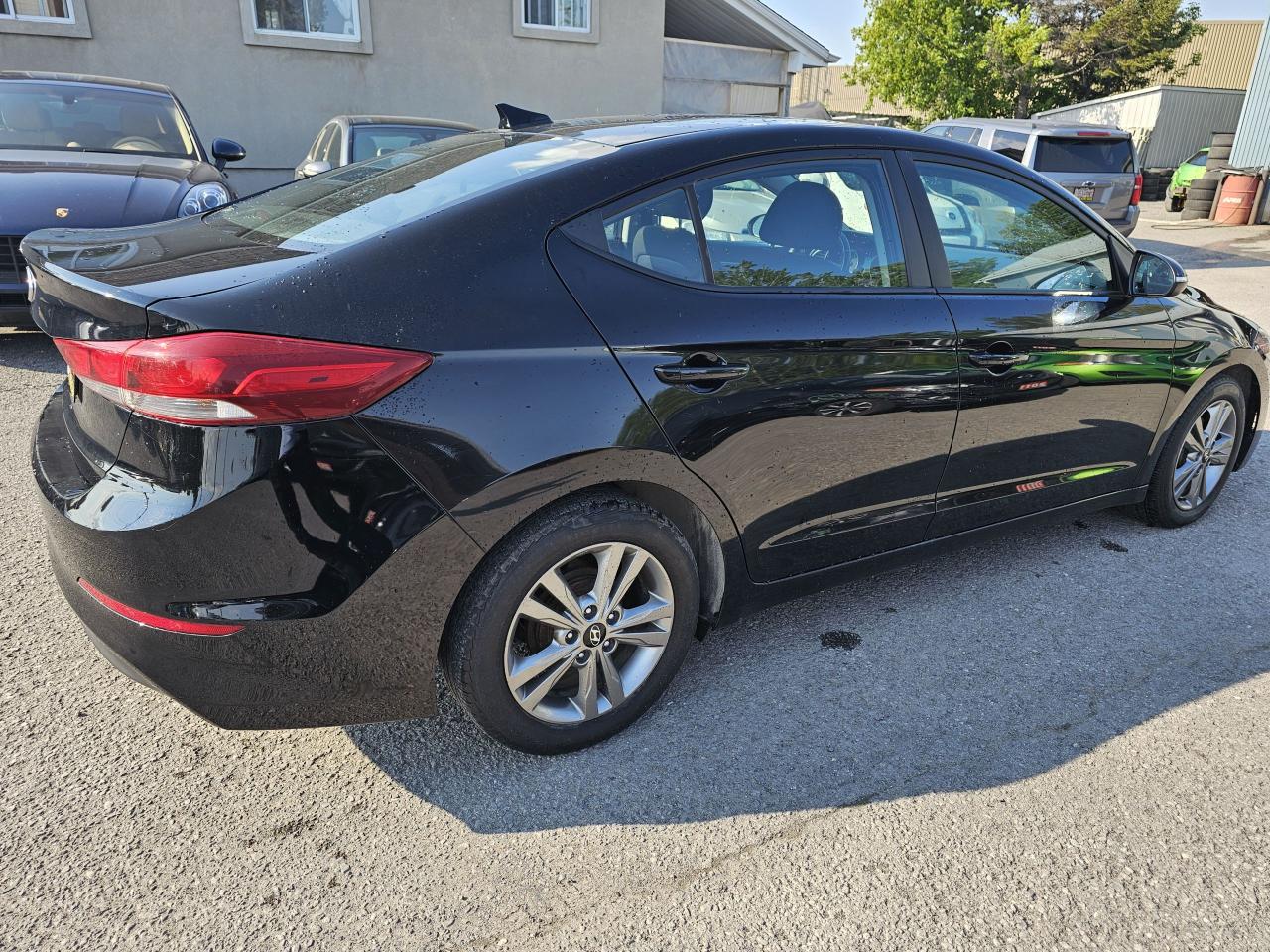2017 Hyundai Elantra 4DR SDN AUTO GL - Photo #4