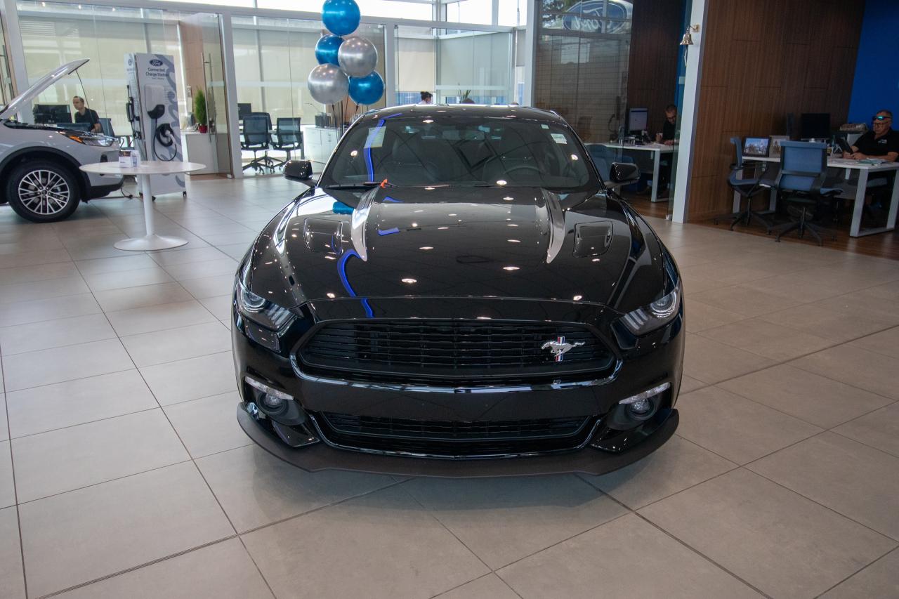 2017 Ford Mustang GT Premium Supercharged California Special Photo2