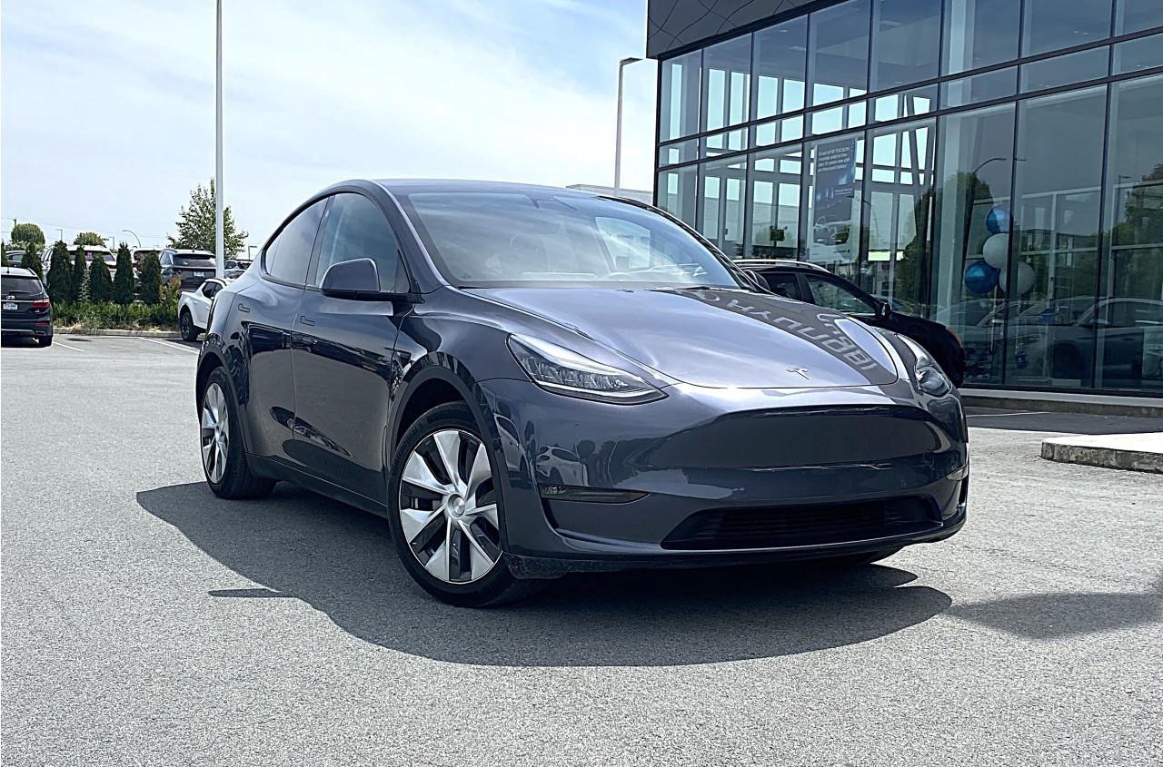 Used 2022 Tesla Model Y LONG RANGE for sale in Abbotsford, BC