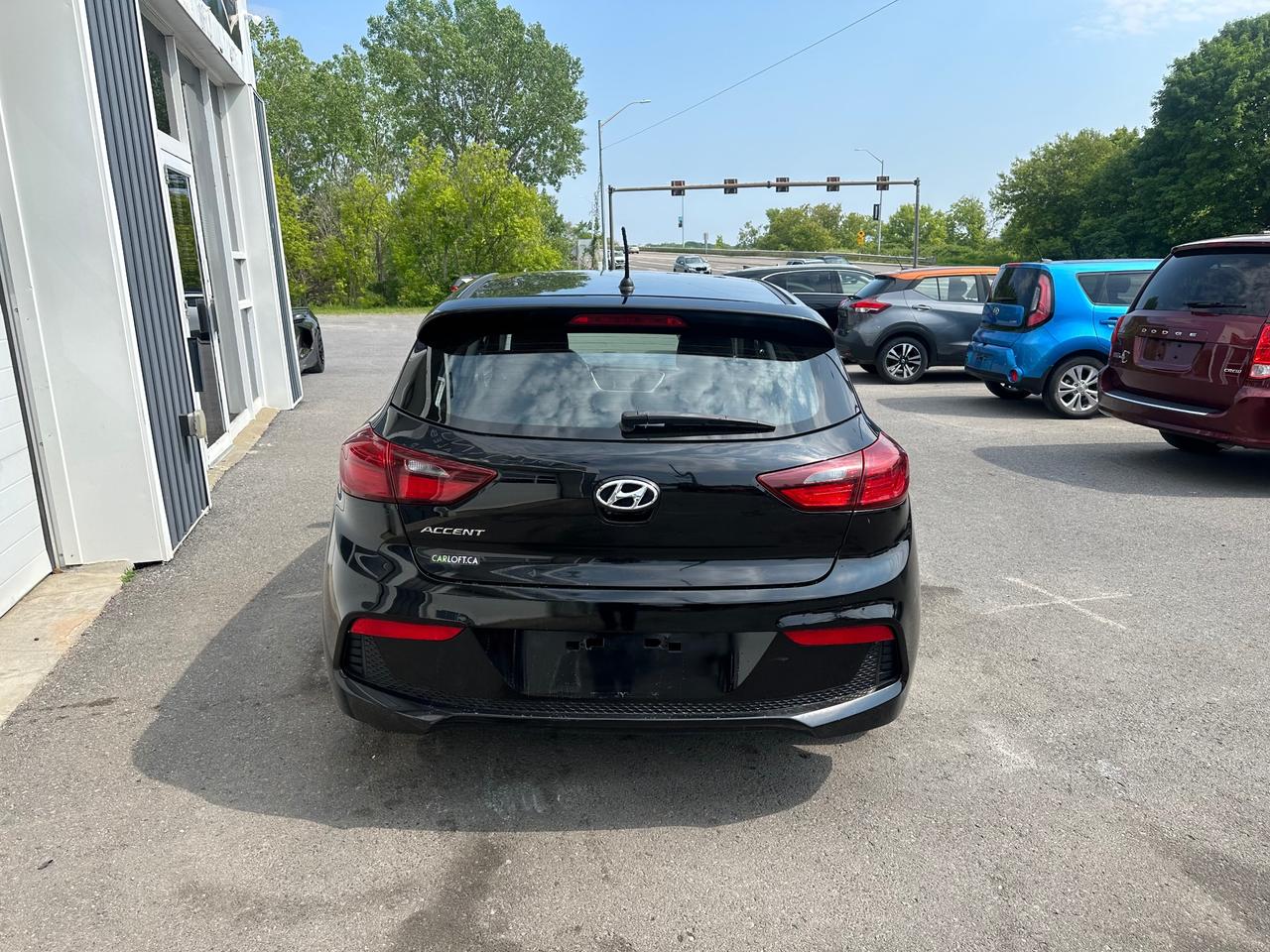 2019 Hyundai Accent Preferred Photo3