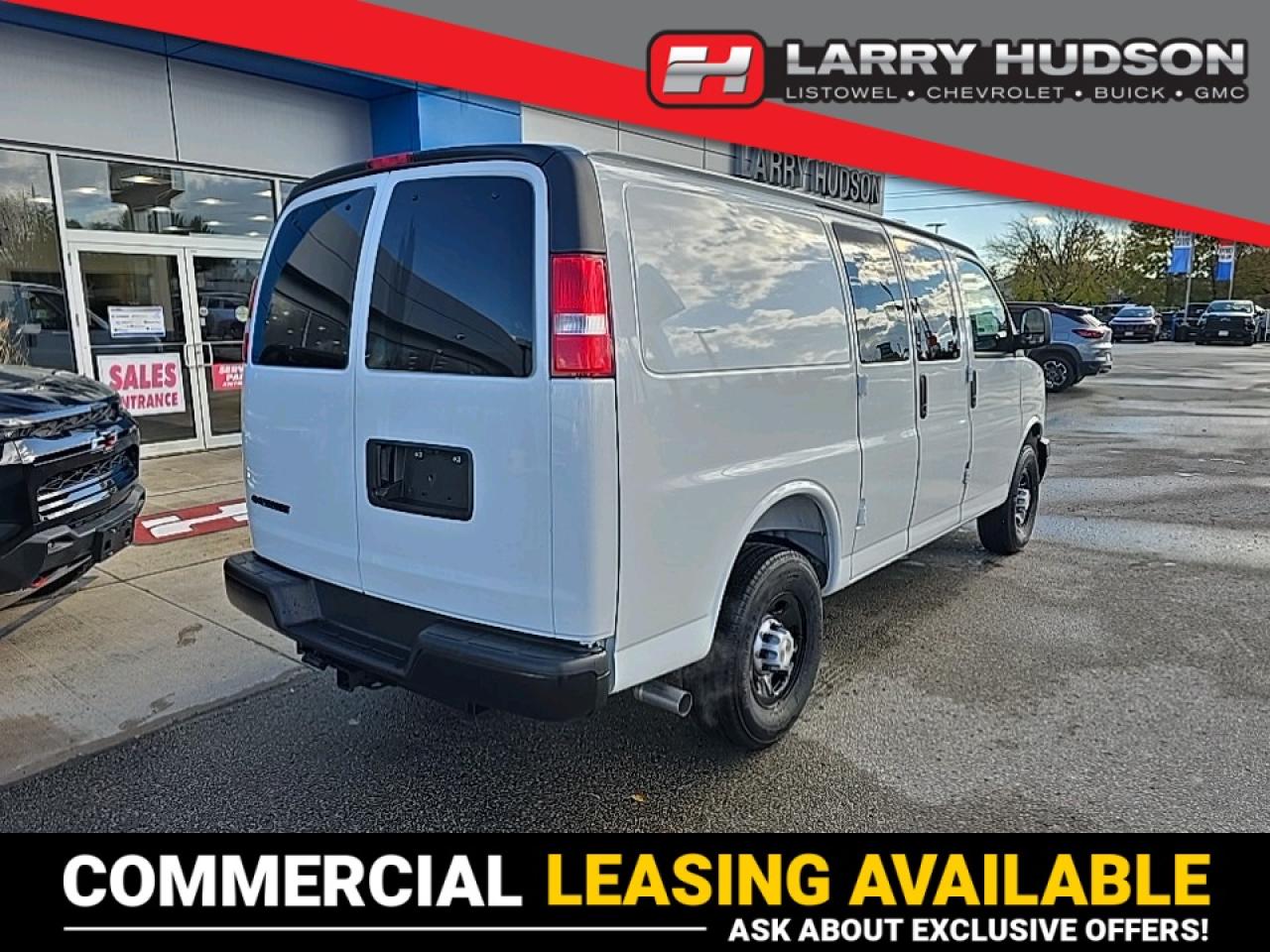 2025 Chevrolet Express 2500 Work Van Photo2