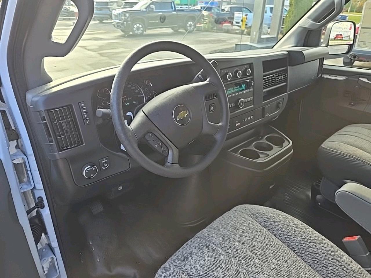 2025 Chevrolet Express 2500 Work Van Photo3