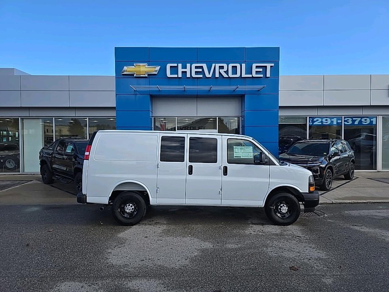 2025 Chevrolet Express 2500 Work Van Photo