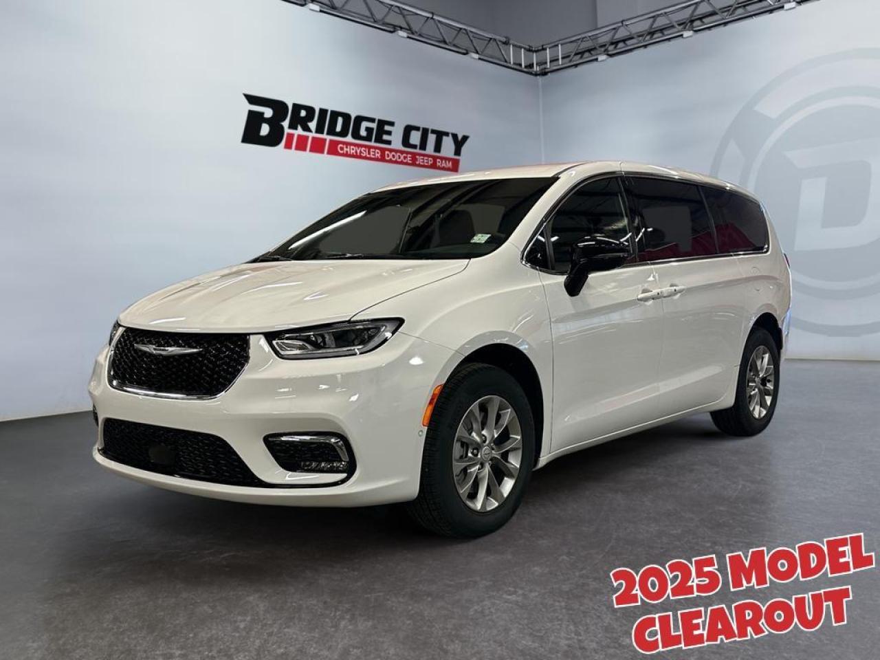 New 2025 Chrysler Pacifica Select - Apple CarPlay for sale in Lethbridge, AB