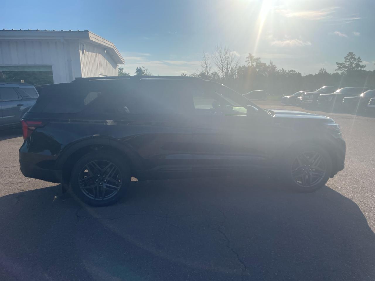 2025 Ford Explorer ST-Line Photo5
