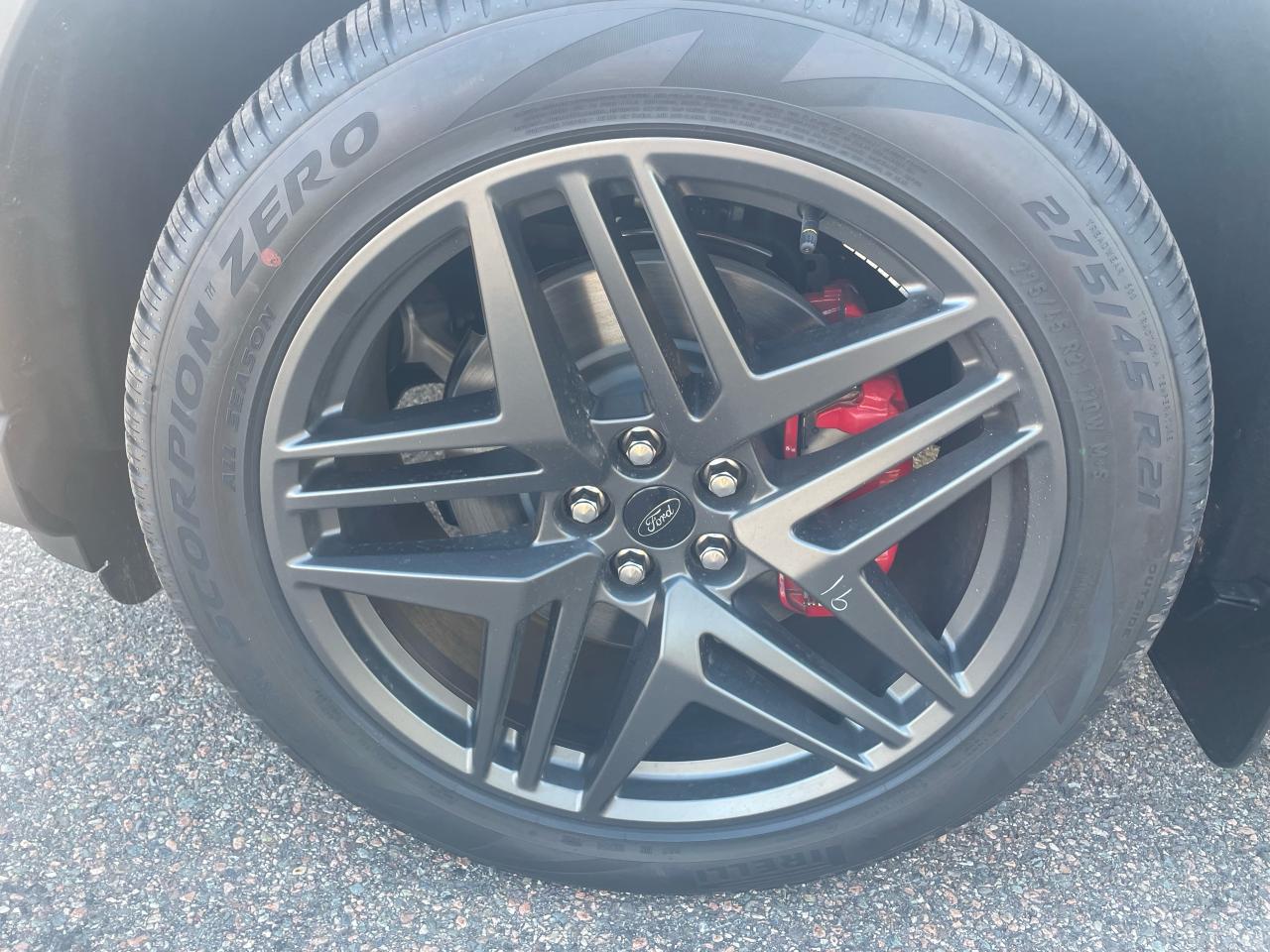 2025 Ford Explorer ST-Line Photo5