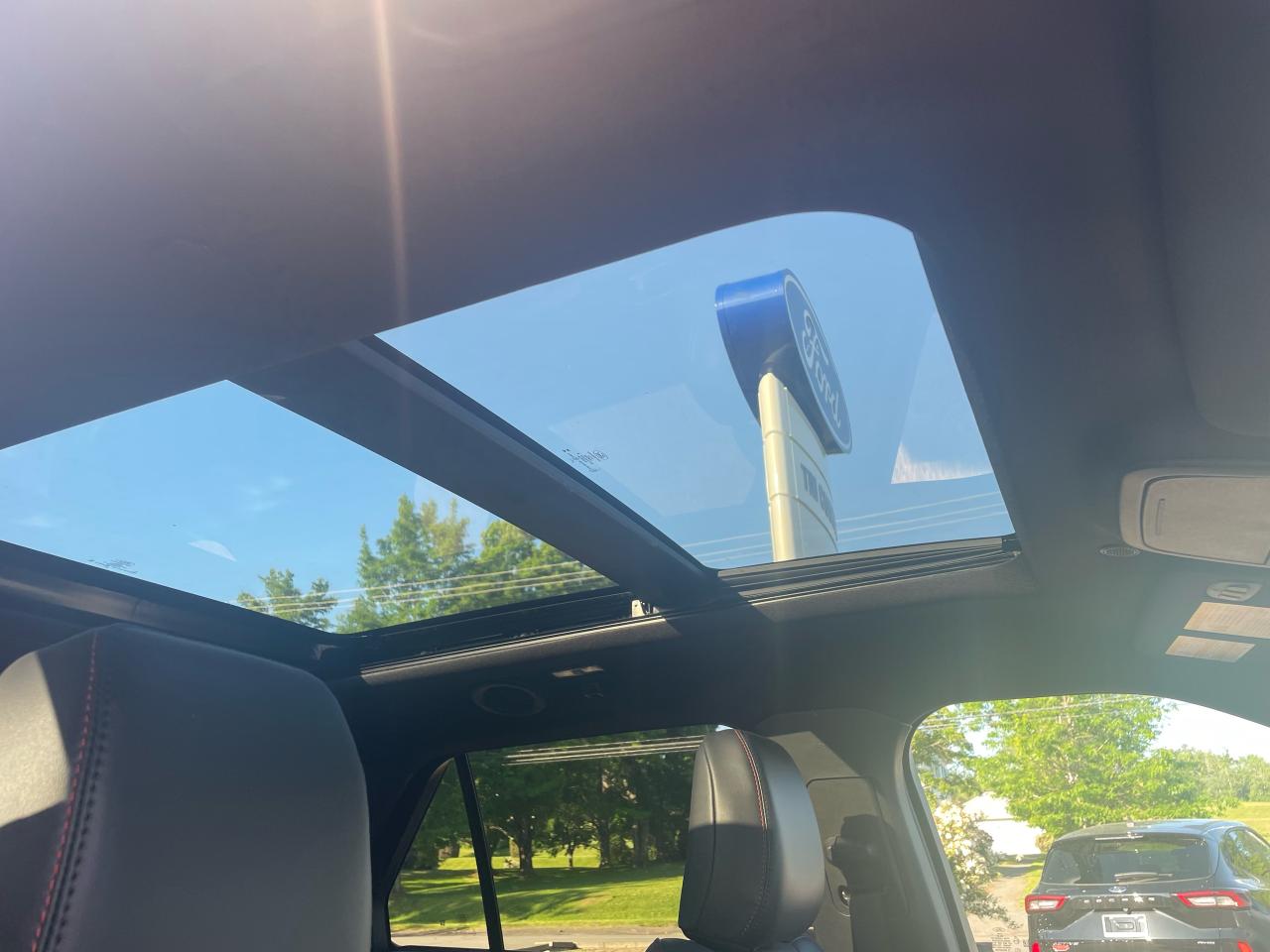 2025 Ford Explorer ST-Line Photo5
