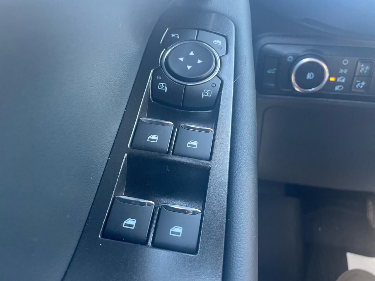 2025 Ford Explorer ST-Line Photo5
