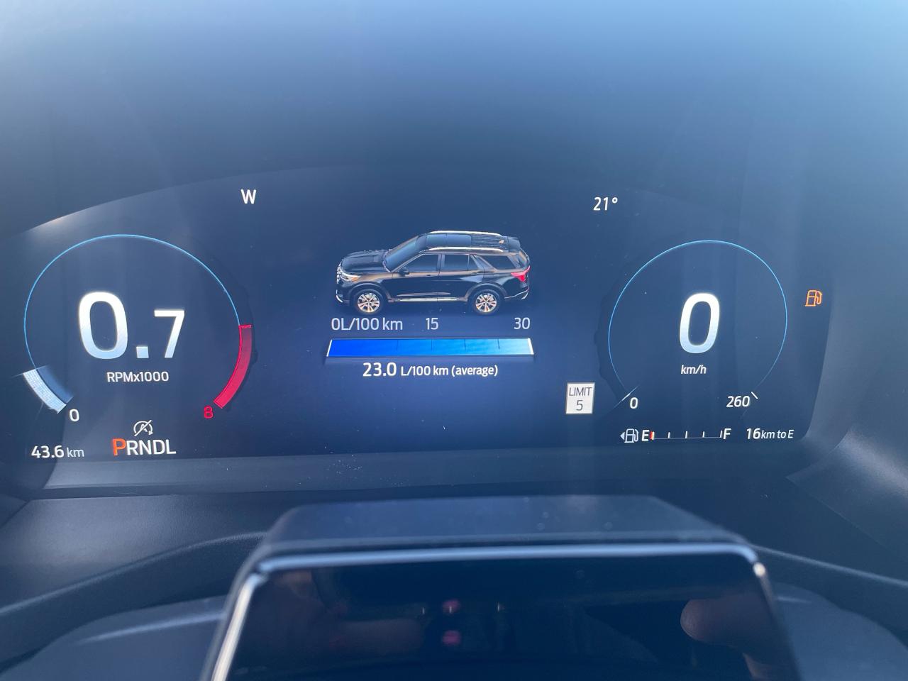 2025 Ford Explorer ST-Line Photo5