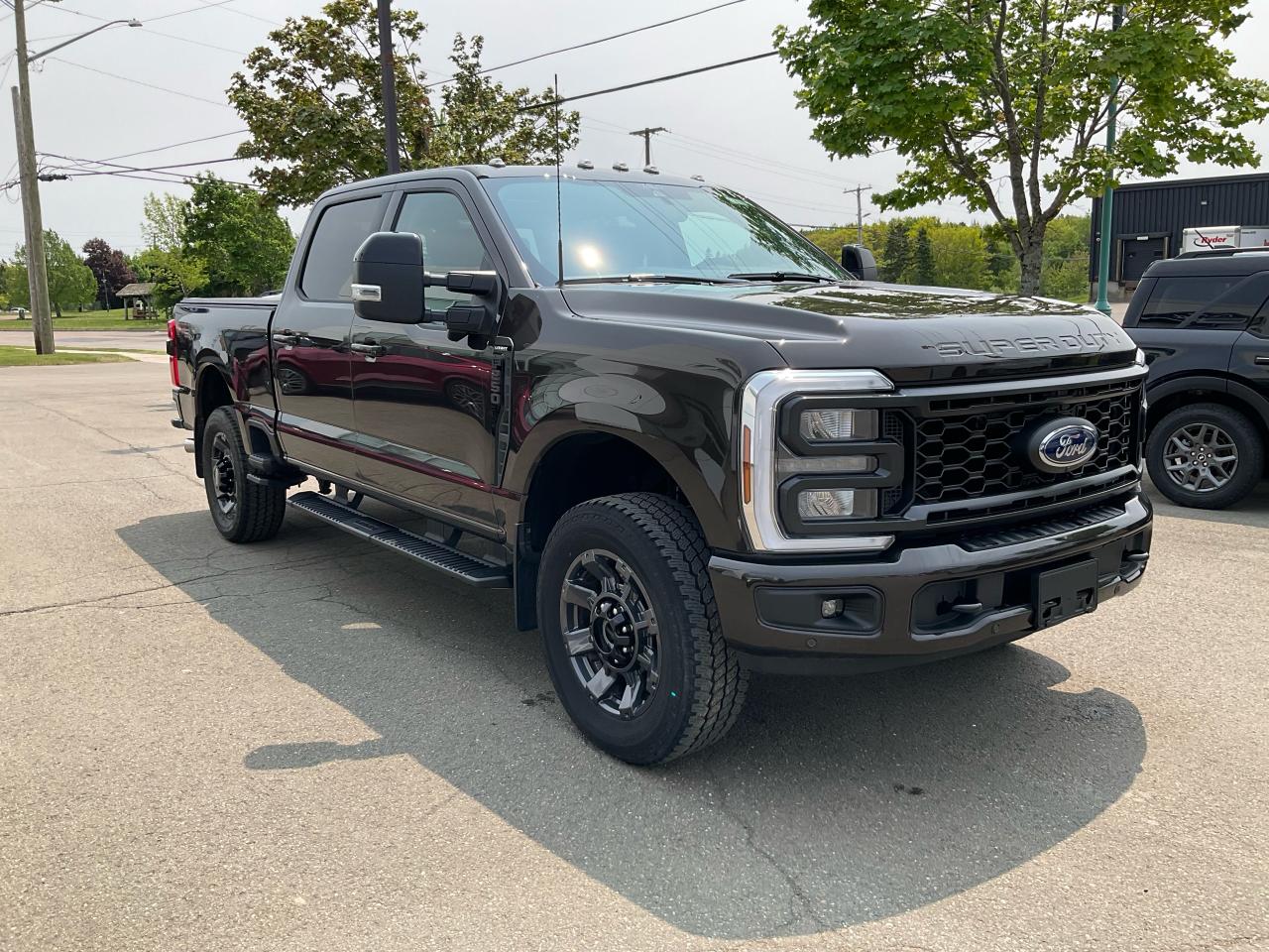 2024 Ford F-250 Super Duty SRW Lariat Photo2
