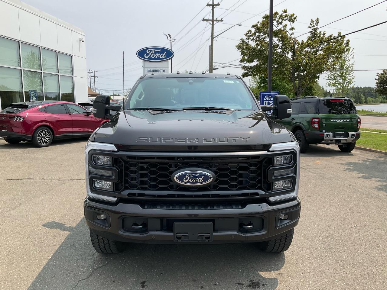 2024 Ford F-250 Super Duty SRW Lariat Photo1