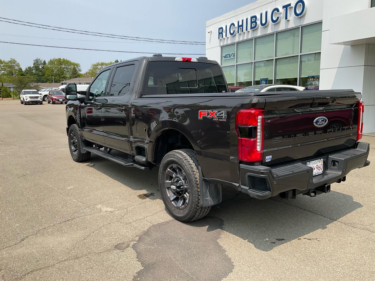2024 Ford F-250 Super Duty SRW Lariat Photo5