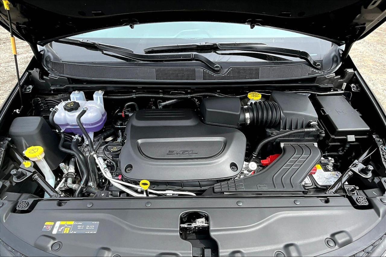 2025 Dodge Grand Caravan SXT | 10.1" Touch Screen | Leather | Stow N Go Photo