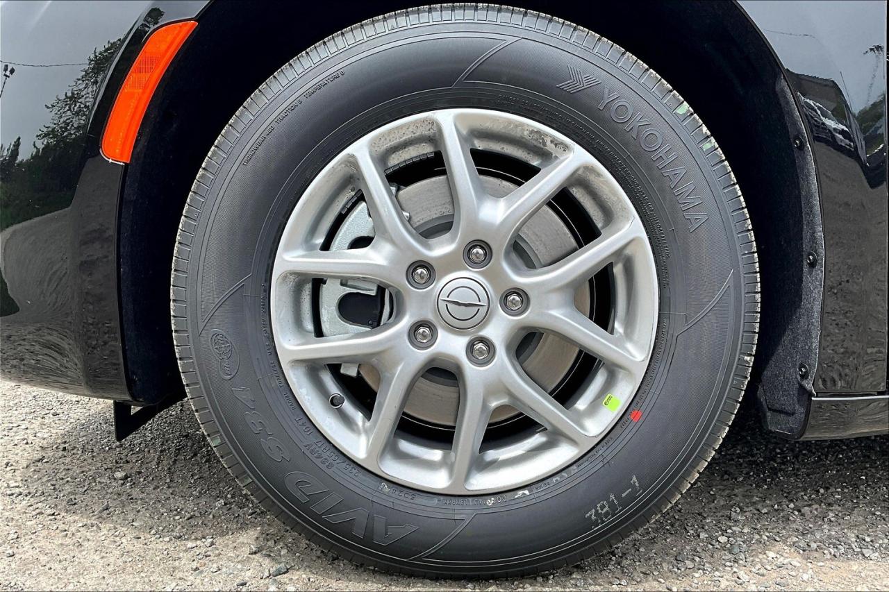 2025 Dodge Grand Caravan SXT | 10.1" Touch Screen | Leather | Stow N Go Photo