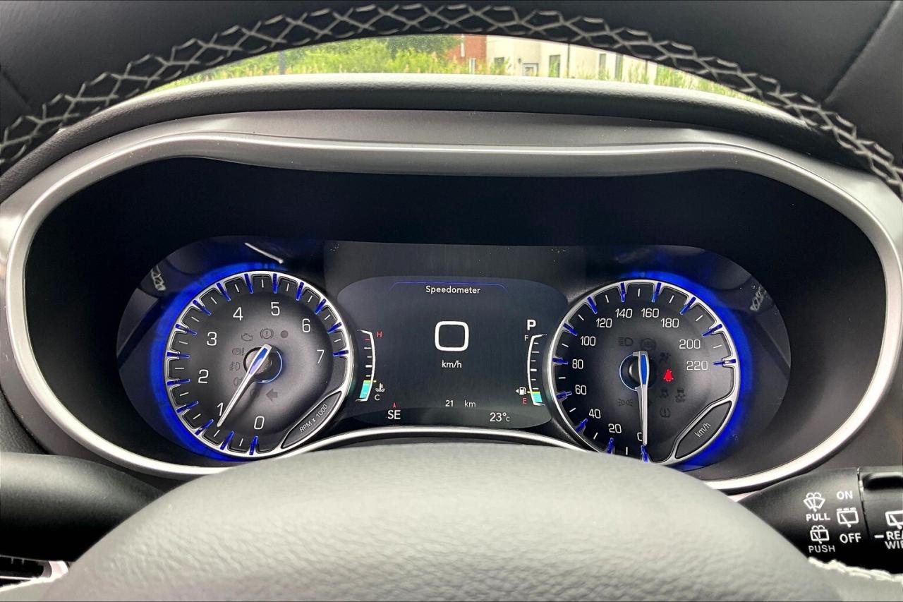 2025 Dodge Grand Caravan SXT | 10.1" Touch Screen | Leather | Stow N Go Photo