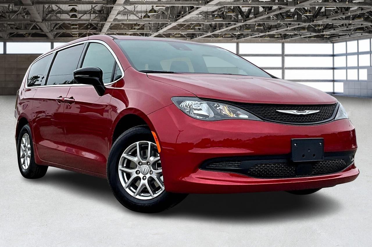 2025 Dodge Grand Caravan SXT | 10.1" Touch Screen | Leather | DEMO | SAVE Photo