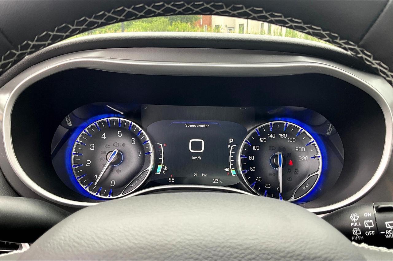 2025 Dodge Grand Caravan SXT | 10.1" Touch Screen | Leather | DEMO | SAVE Photo