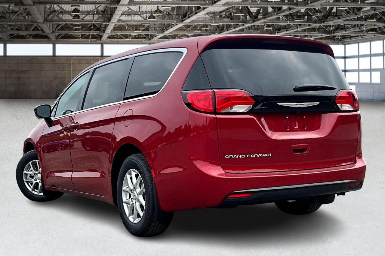 2025 Dodge Grand Caravan SXT | 10.1" Touch Screen | Leather | Stow N Go Photo2