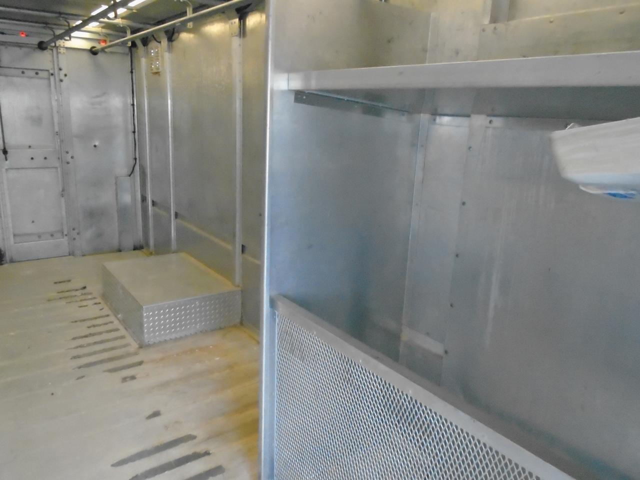 2006 Freightliner MT Stepvan - Photo #12