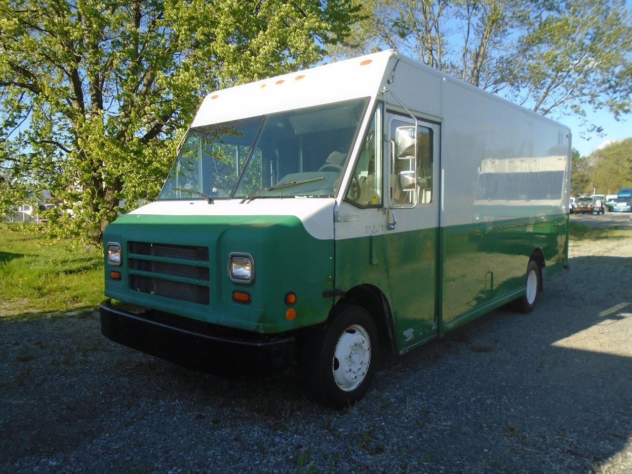 2006 Freightliner MT45 Chassis Stepvan Photo2