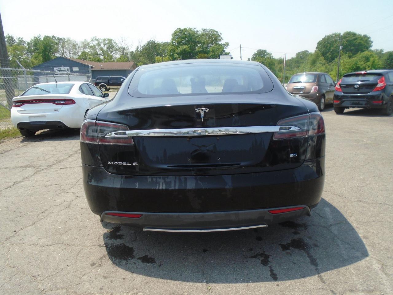 2013 Tesla Model S Model S 85 Sdn 396km FULL CHARGE - Photo #6