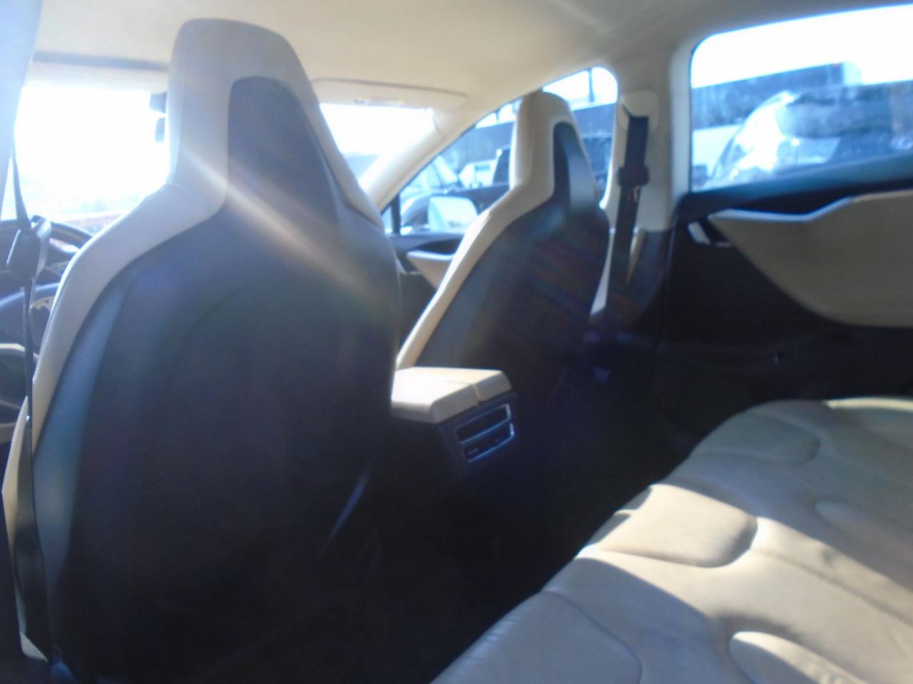 2013 Tesla Model S Model S 85 Sdn 396km FULL CHARGE - Photo #11