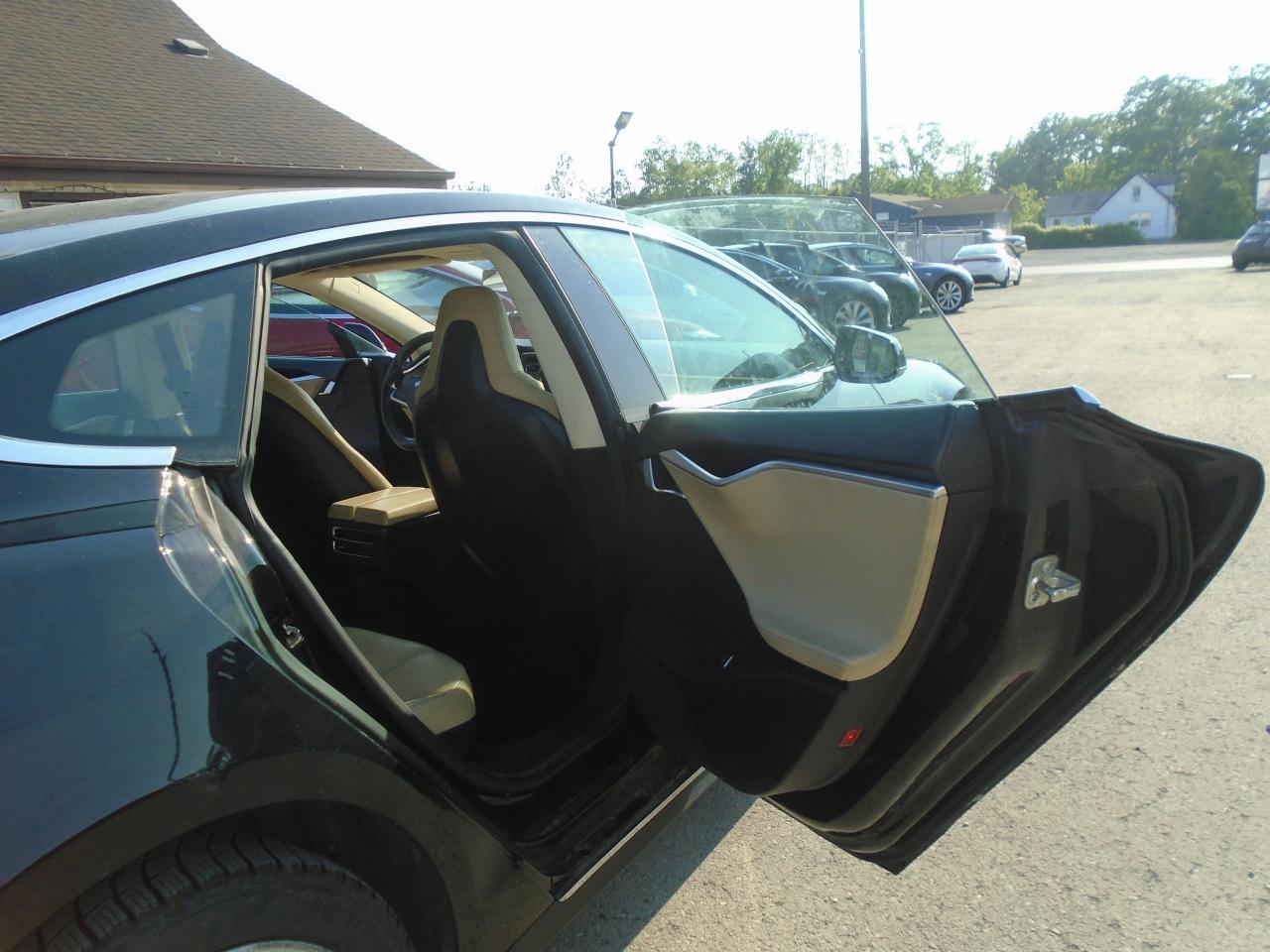 2013 Tesla Model S Model S 85 Sdn 396km FULL CHARGE - Photo #32