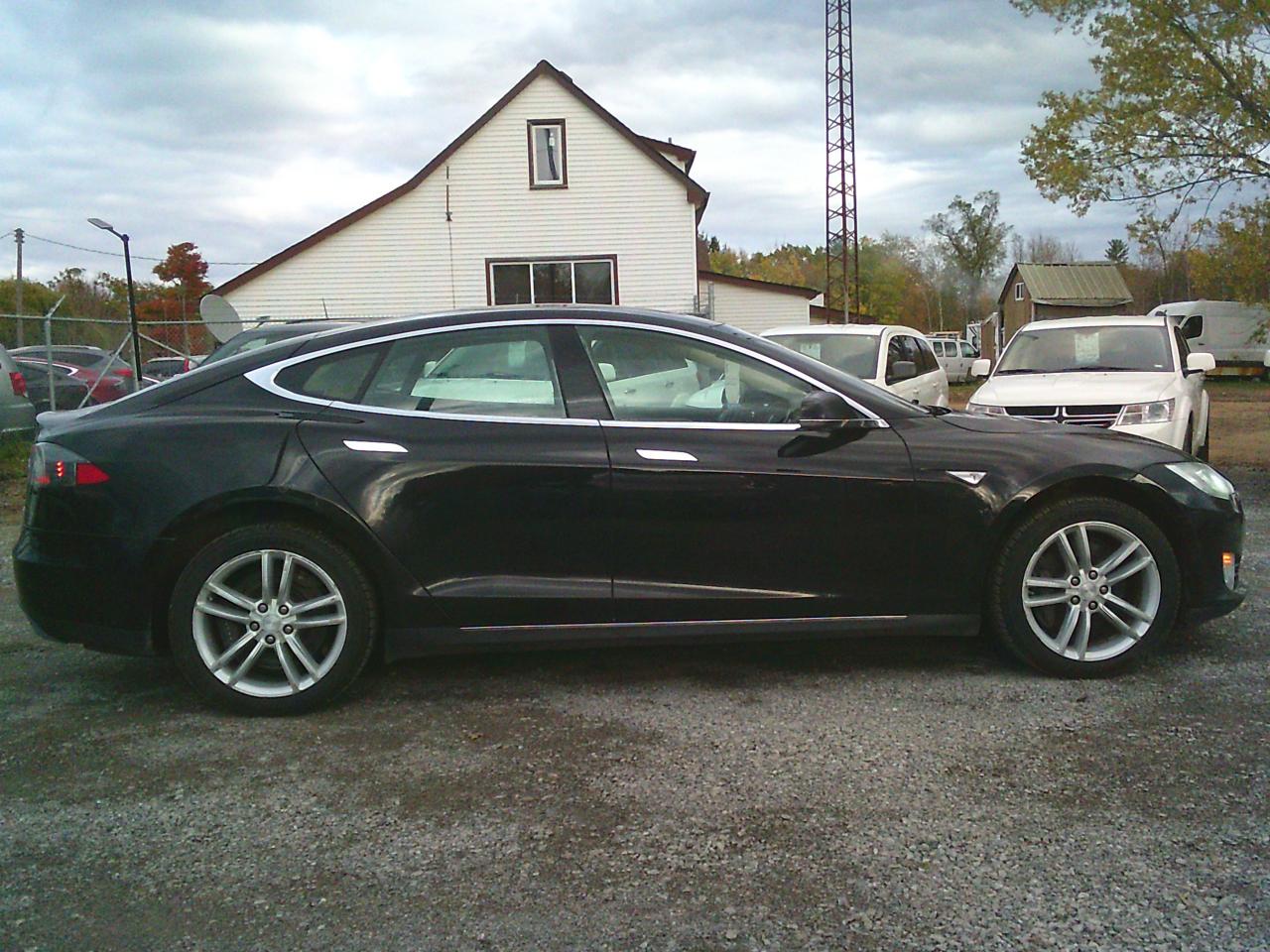 2013 Tesla Model S FREE supercharging Model S 85 Full Range:396km Photo