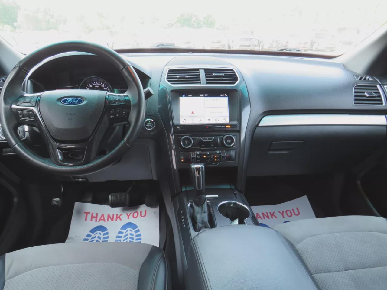 2017 Ford Explorer XLT (**LOW KM!!**CLEAN TITLE/NO ACCIDENTS!!**SAFETY/CERTIFIED!!**4WD**REMOTE START**NAVIGATION**ALLOY RIMS**DUAL CLIMATE CONTROL**REVERSE CAMERA**LEATHER TRIM**PUSH BUTTON START**POWER SEATS**HEATED SEATS**DIGITAL TOUCHSCREEN**HEATED SEATS**BLUETOOTH**CRU Photo