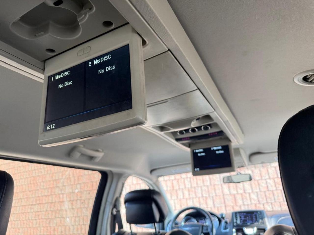 2014 Chrysler Town & Country Touring-L| CLEAN CARFAX | 30TH ANNIVERSARY | BIG SCREEN | NAVI | REMOTE STARTER | ALL POWER OPTIONS | LEATHER | - Photo #31