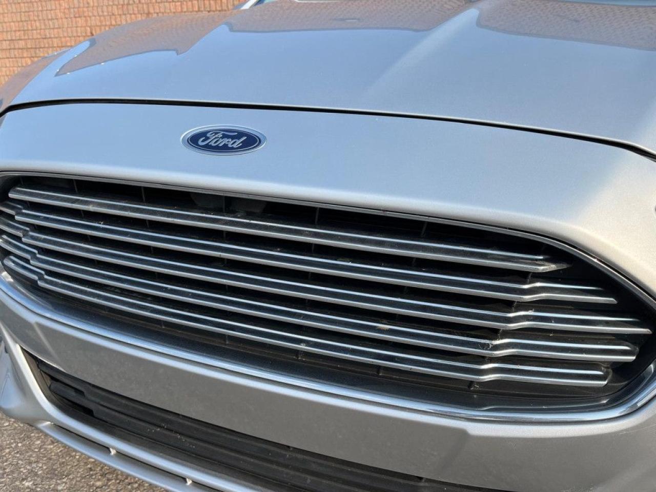 2015 Ford Fusion SE | CLEAN CARFAX | AWD | BIG SCREEN | ALLOY WHEELS | REMOTE STARTER | BLUETOOTH | - Photo #14