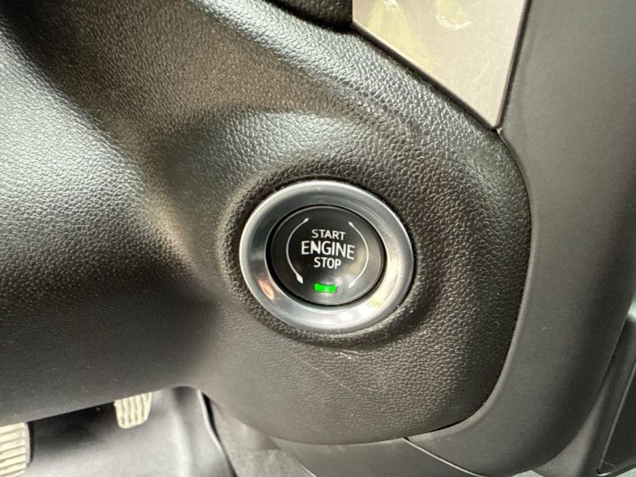 12632589